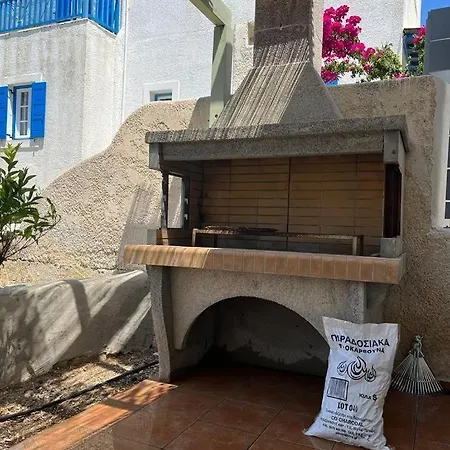 Сasa de vacaciones Parostalkinghouse Piso Livadi